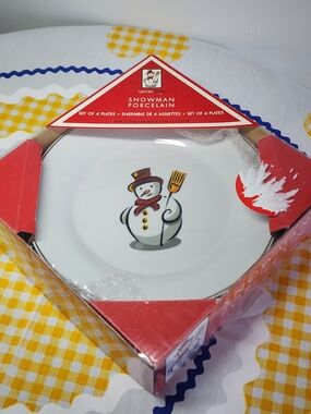 Jerren Kirsty Snowman Porcelain Plates, 7.5" in diameter, set of 4.